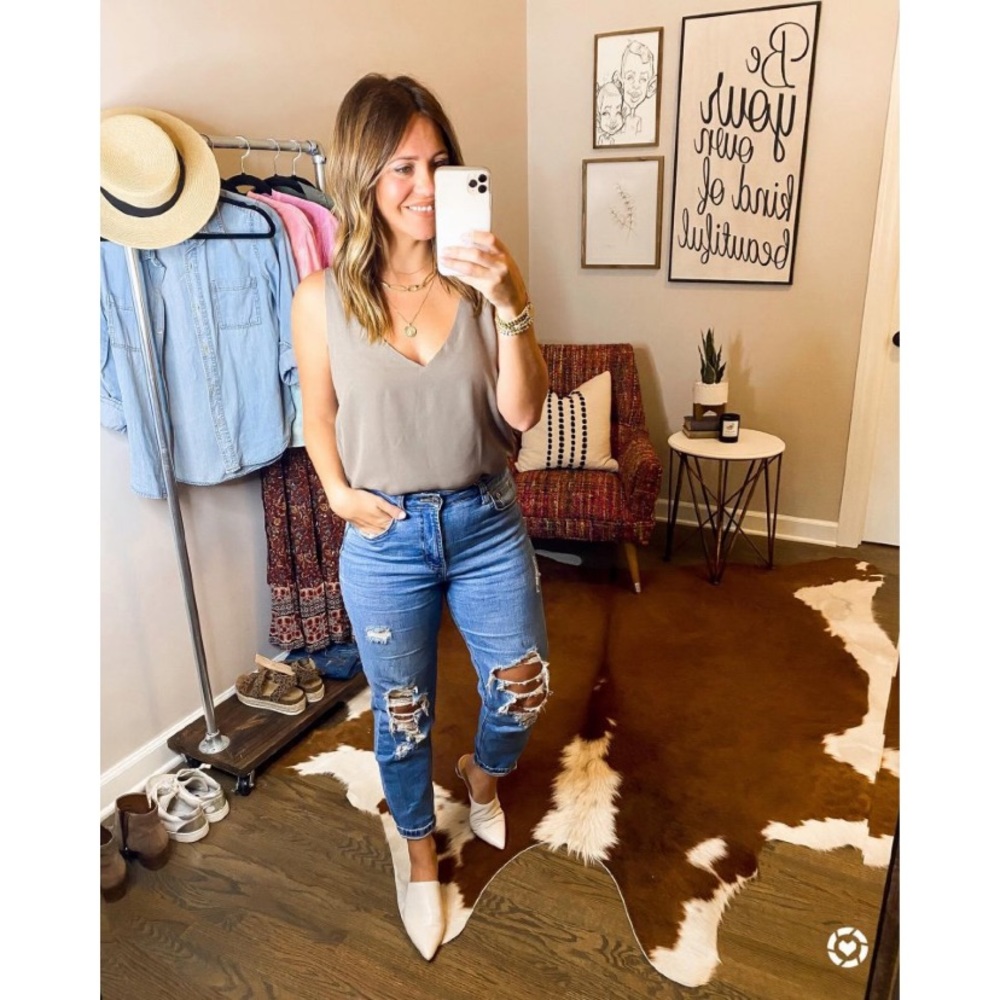 Wild fable mom jeans size 8